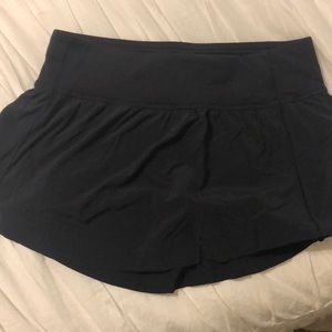 Lululemon navy skirt size 4